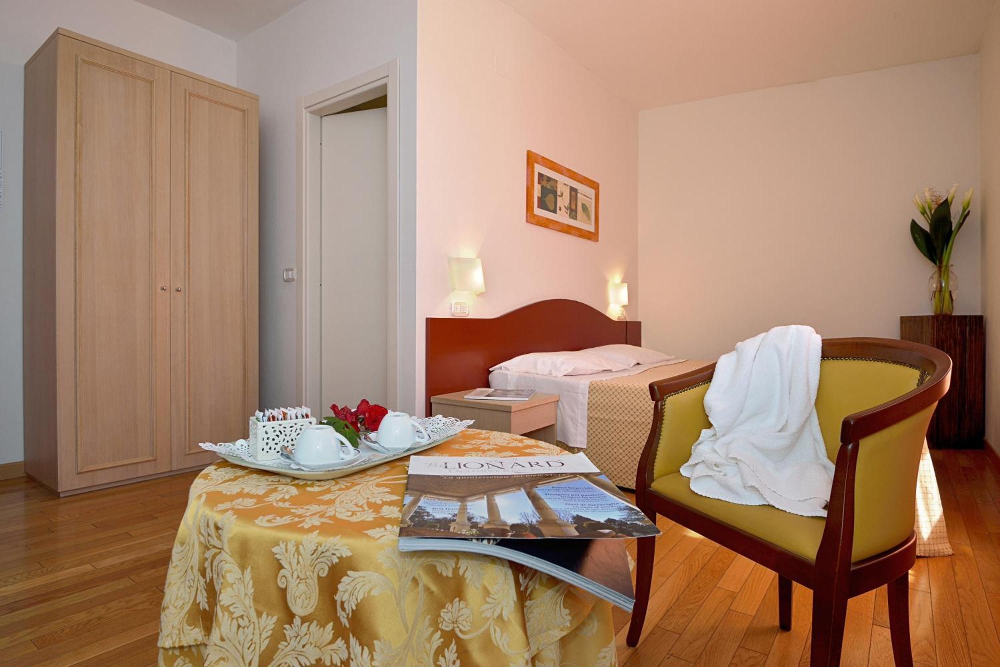 Hotel La Colonna Siena Exterior photo